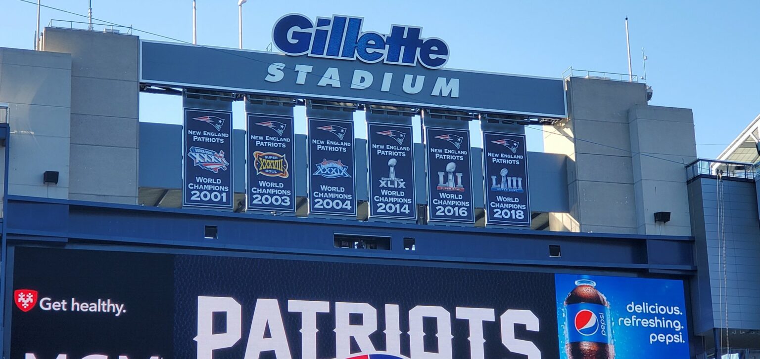 Patriots_Six_SB_Banners - The Blue and Gold